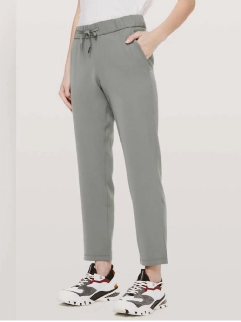 Lululemon on the fly 7/8 pants